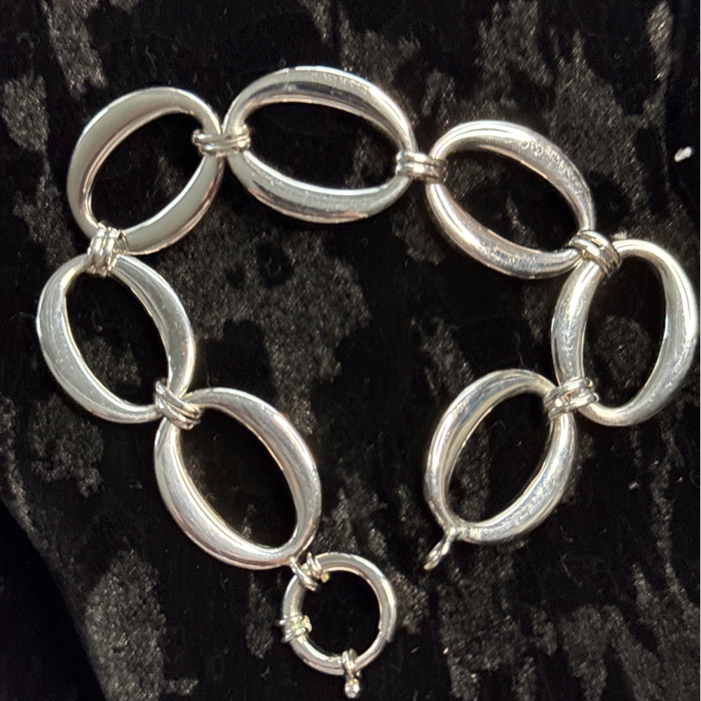 ADDITIONAL CLOSET CLEAR OUT!! Elegant Danecraft Sterling Silver Link Bracelet